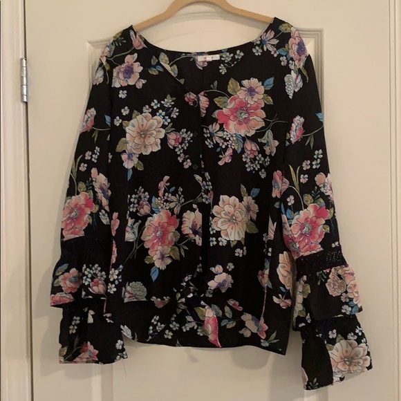 Maurices Tops - Ruffle Sleeved button up